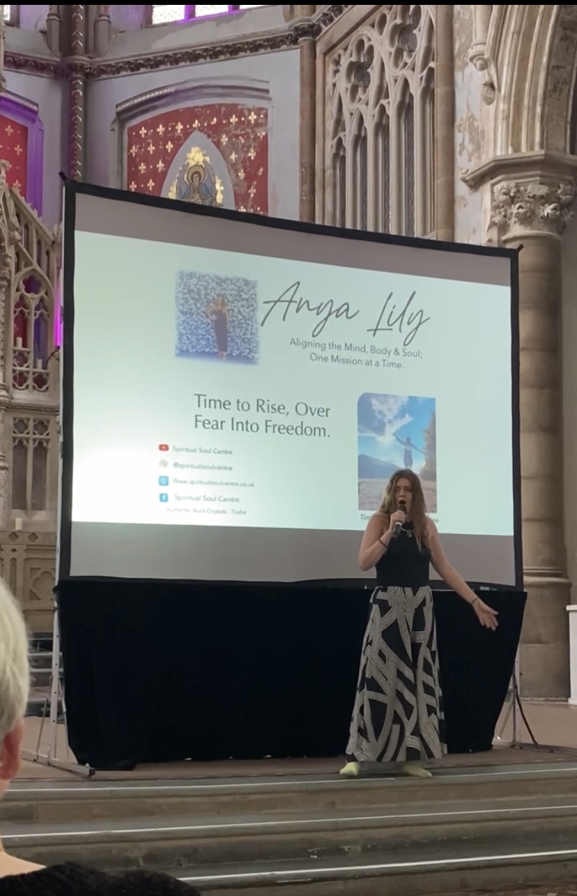 Anya Speaking Live