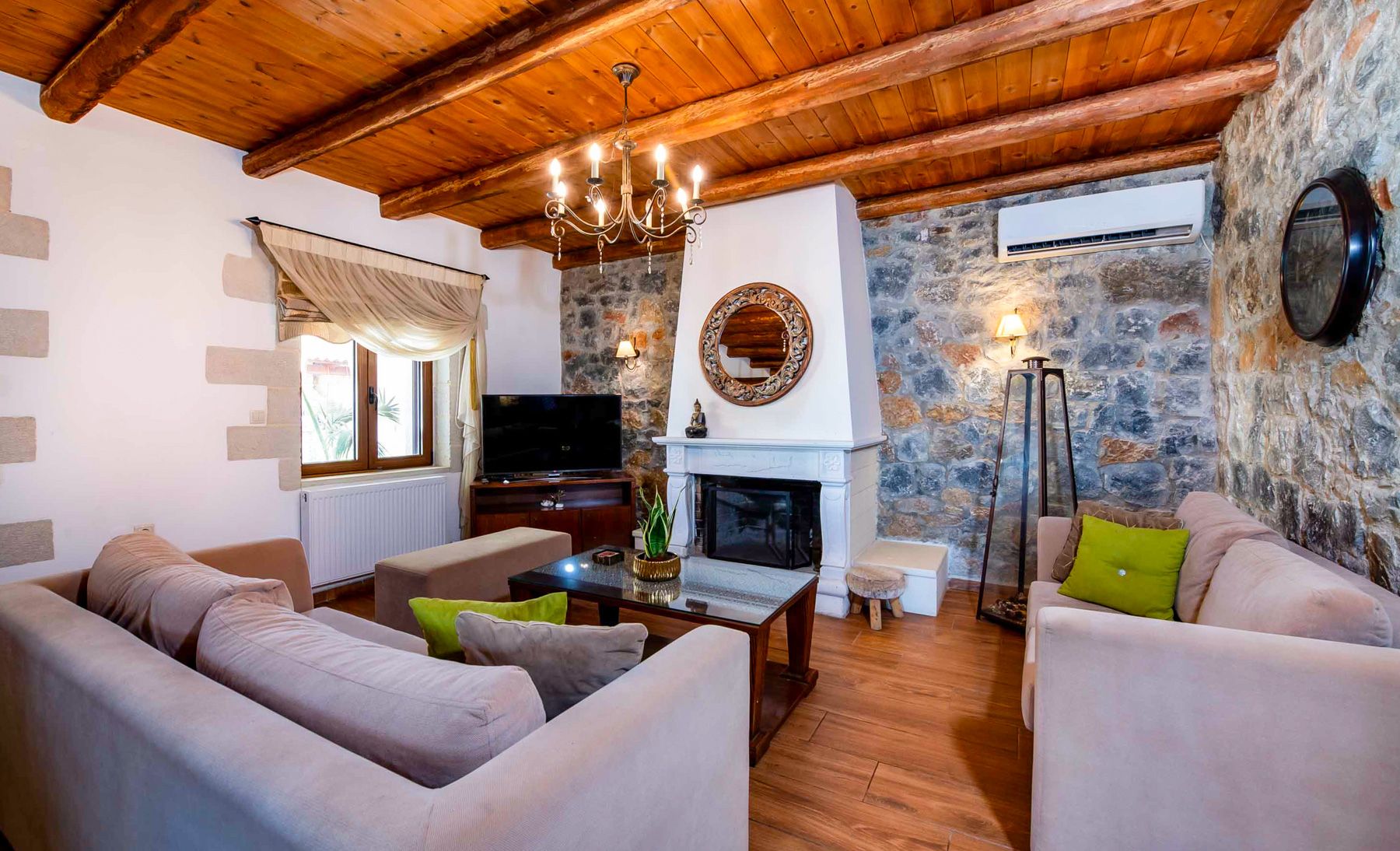 Daylight Pool Villa
